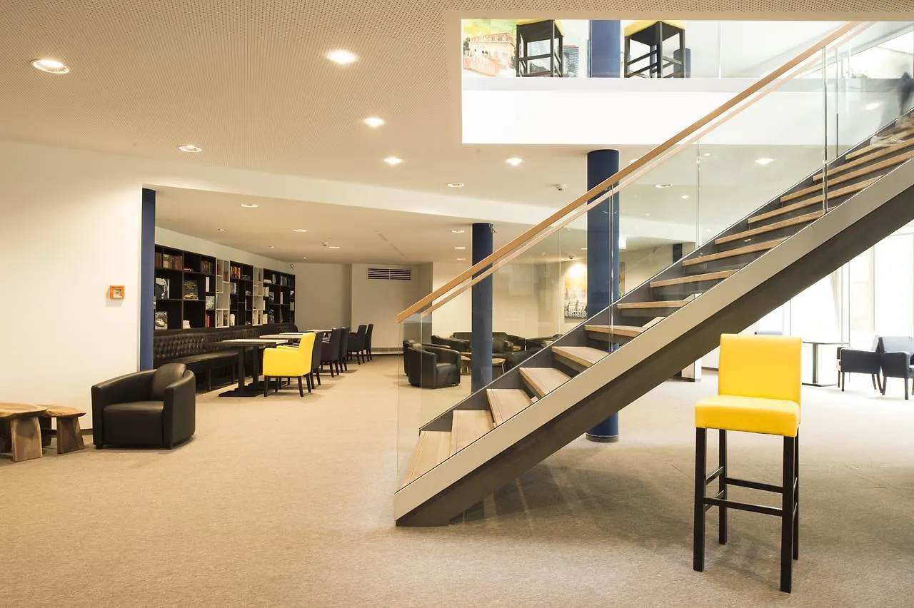 Carathotel Duesseldorf City 4*, Dusseldorf