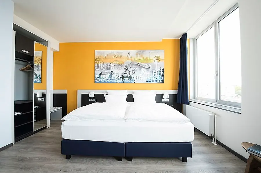 **** Hotel Carathotel Duesseldorf City Germany